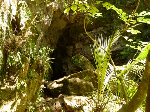 The entrance to Middle Cave