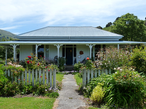 Half Moon Cottage, Barrys Bay, Akaroa