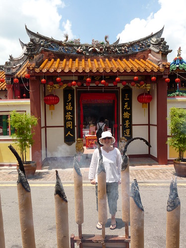 Claire outside a temple in Chinatown