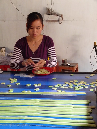 Wrapping coconut candy