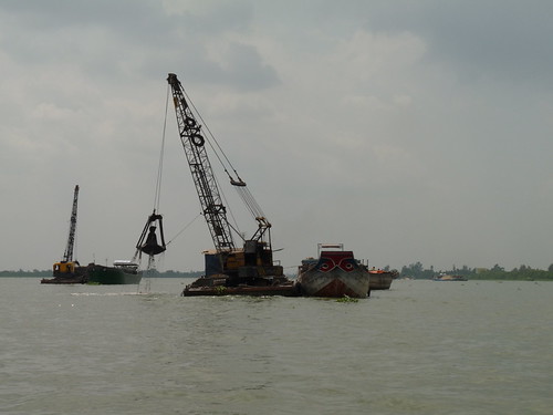 Dredging the Mekong for sand