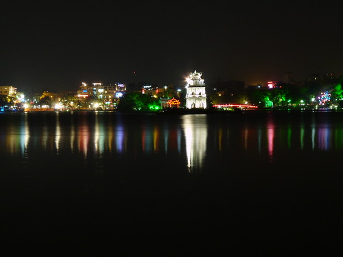 Hoàn Kiếm Lake