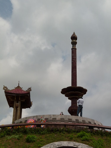 The memorial at the ancient citadel in Long Hung