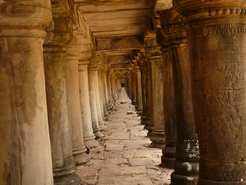 Pillars supporting the walkway to Baphuon Temple
